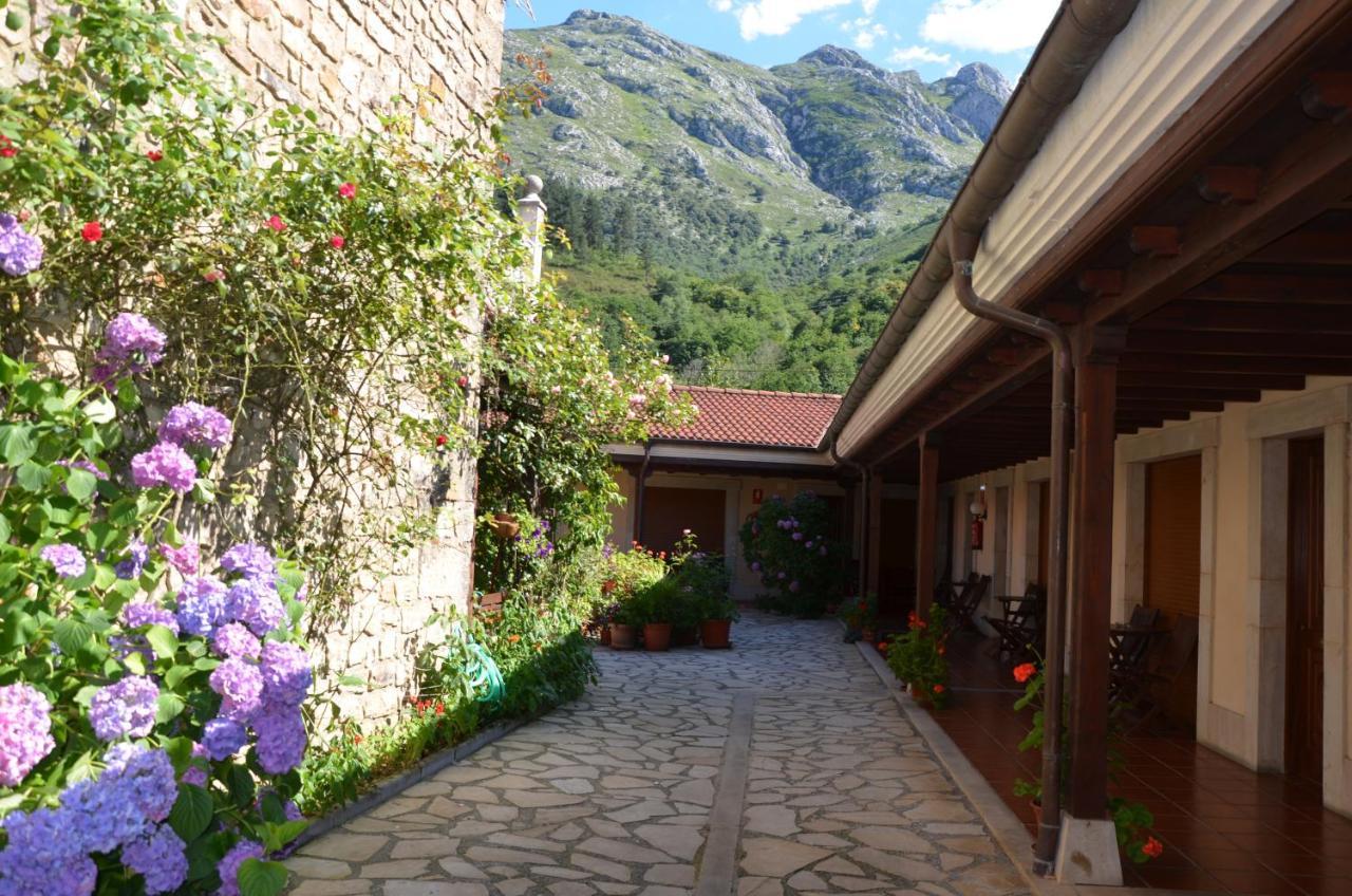 Hotel Arenas De Cabrales- Apartamentos エクステリア 写真