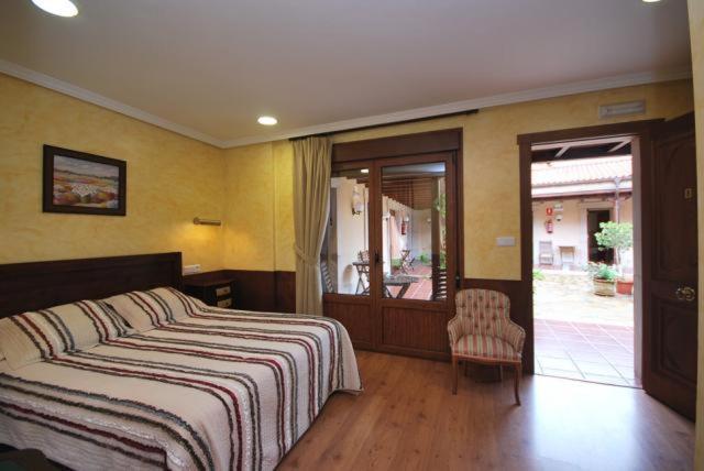 Hotel Arenas De Cabrales- Apartamentos エクステリア 写真