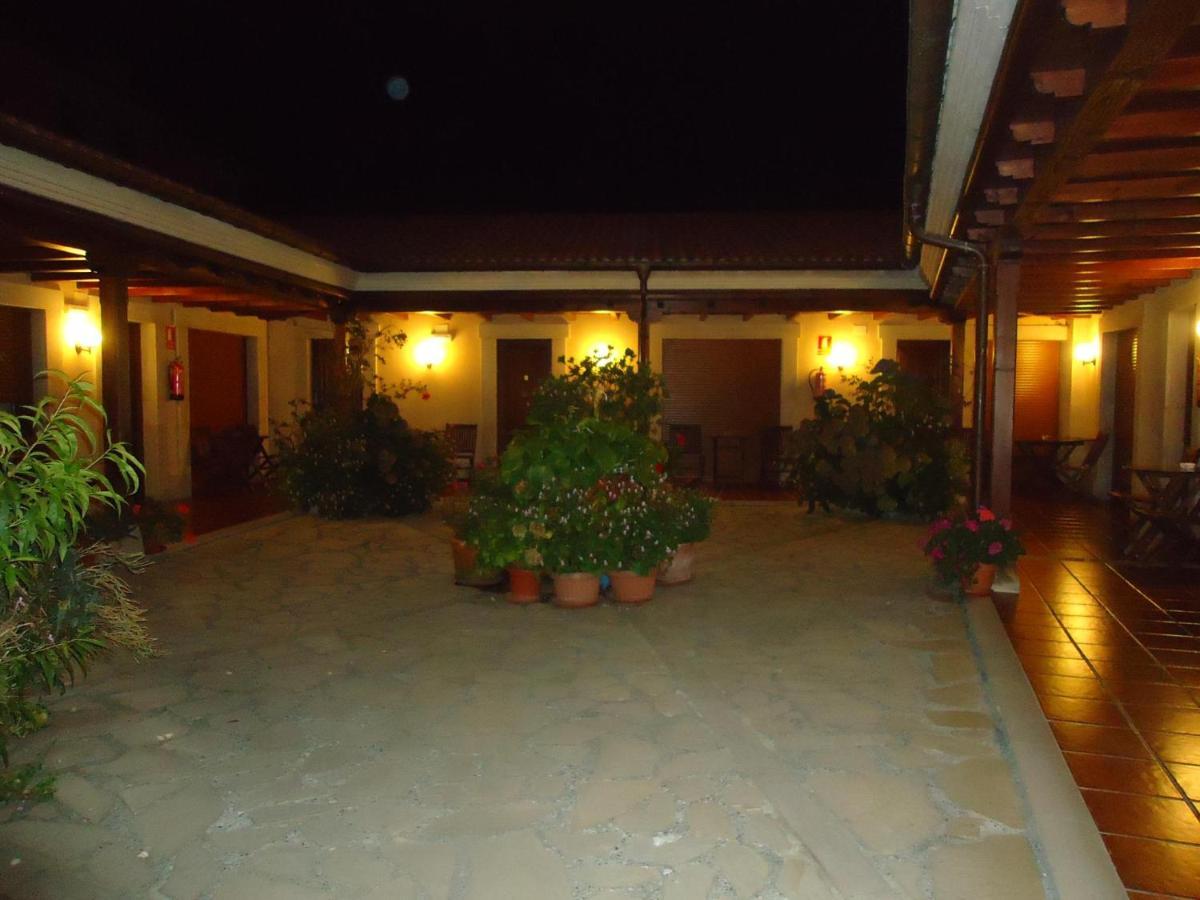 Hotel Arenas De Cabrales- Apartamentos エクステリア 写真