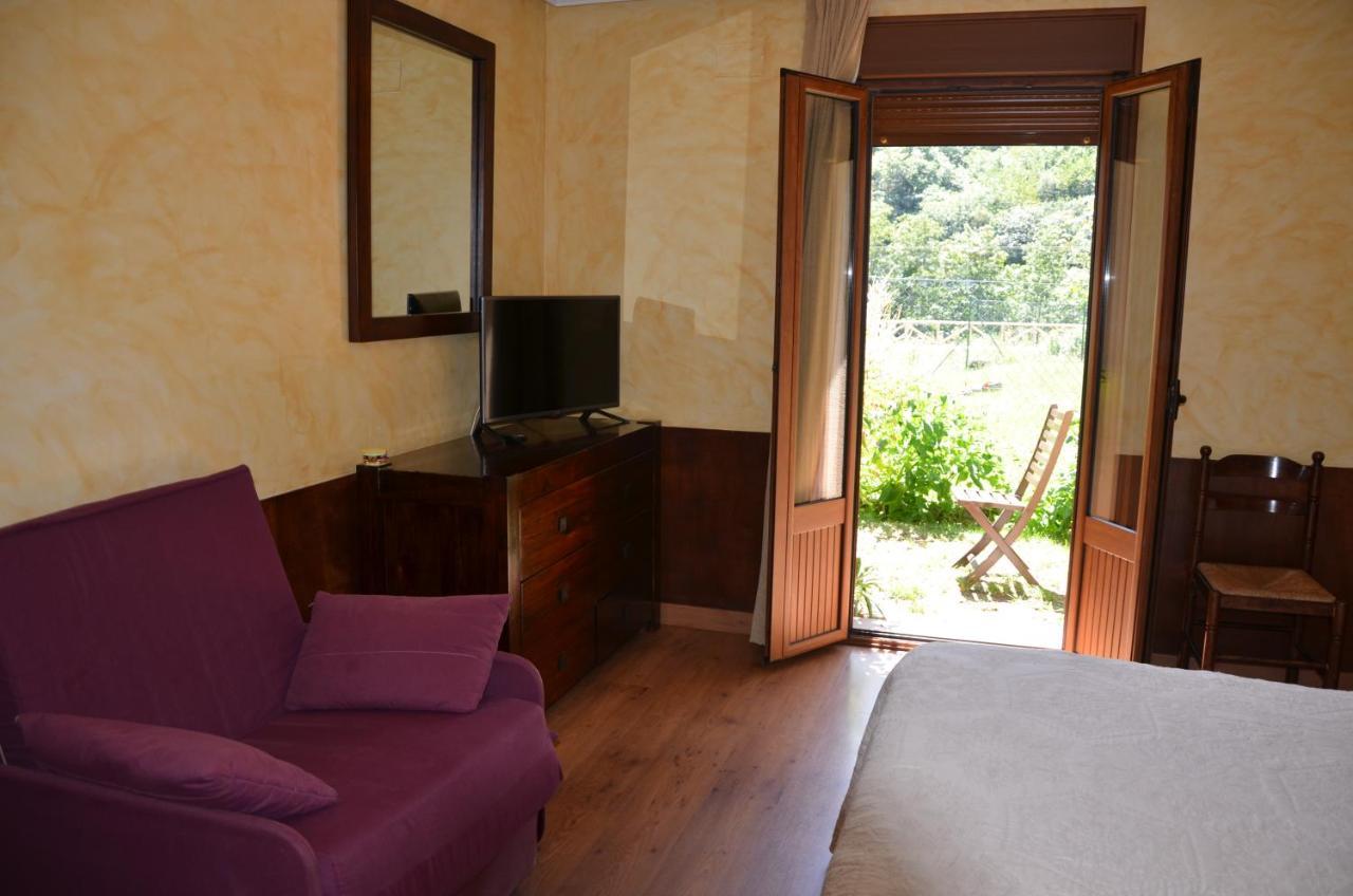 Hotel Arenas De Cabrales- Apartamentos エクステリア 写真